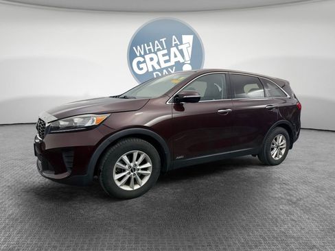 Used 2019 Kia Sorento LX image 8
