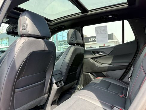 Used 2025 Chevrolet Equinox RS w/ Convenience Package III image 38