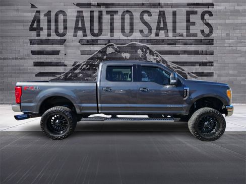 Used 2017 Ford F350 Lariat w/ Lariat Value Package AWD/4WD image 2
