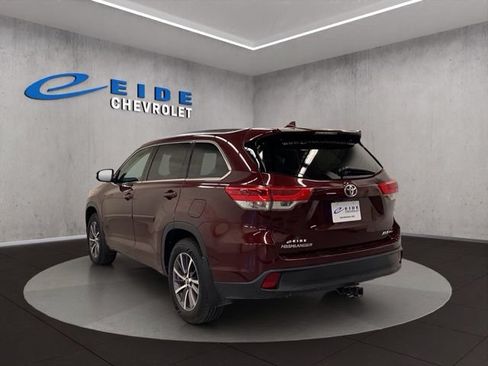 Used 2018 Toyota Highlander XLE AWD/4WD image 13
