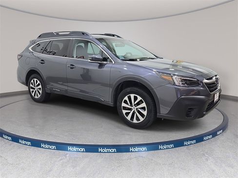 Used 2020 Subaru Outback Premium image 5