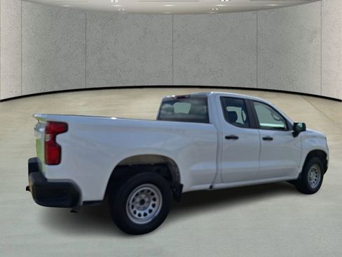 Used 2023 Chevrolet Silverado 1500 W/T w/ Trailering Package image 5