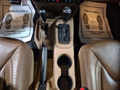 Used 2013 Jeep Wrangler Unlimited Sahara w/ Connectivity Group image 15