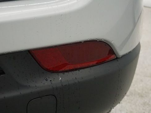 New 2026 Jeep Compass Latitude image 21