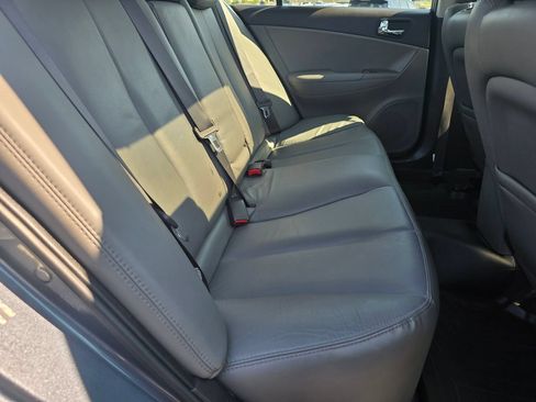 Used 2009 Hyundai Sonata Limited FWD image 14