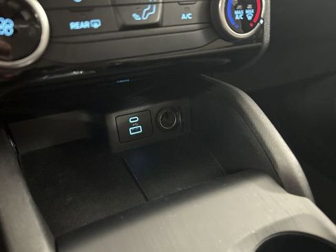 Used 2022 Ford Escape SE image 51