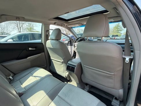 Used 2014 Toyota Camry XLE w/ Leather Package image 11