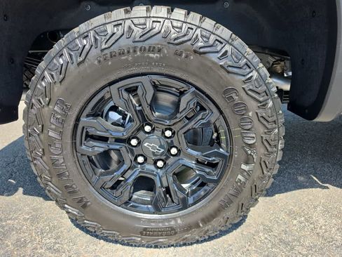 New 2026 Chevrolet Silverado 1500 ZR2 w/ LPO, Dark Essentials Package image 12