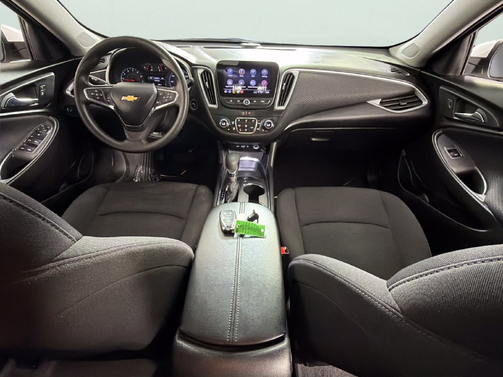 Used 2023 Chevrolet Malibu LT FWD image 31