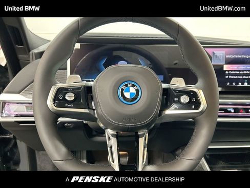 New 2026 BMW 750e xDrive w/ Premium Package image 14