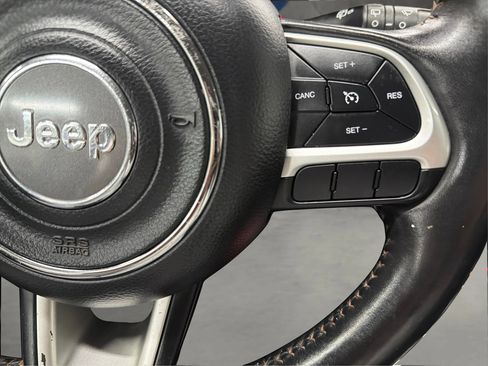 Used 2019 Jeep Compass Latitude w/ Cold Weather Group FWD image 23