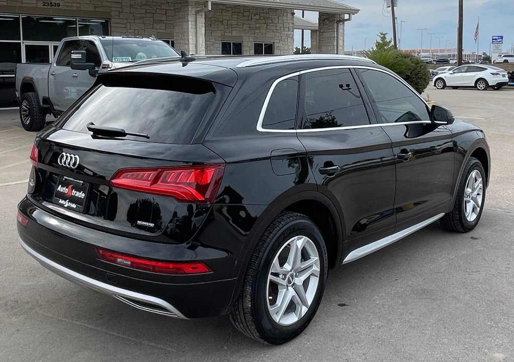 Used 2019 Audi Q5 2.0T Premium w/ Convenience Package AWD/4WD image 3