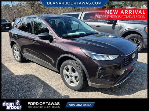 Certified 2023 Ford Escape Active w/ Tech Pack #1 AWD/4WD image 2
