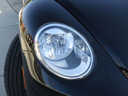 Used 2013 Volkswagen Beetle 2.5 FWD image 74