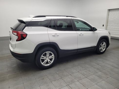 Used 2023 GMC Terrain SLE w/ Driver Convenience Package image 10