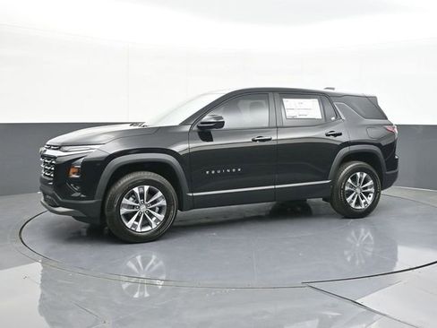 New 2026 Chevrolet Equinox LT w/ Safety and Technology Package FWD image 6