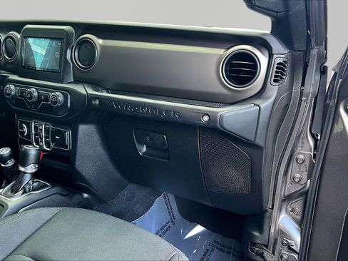 Used 2018 Jeep Wrangler Unlimited Sport S image 26