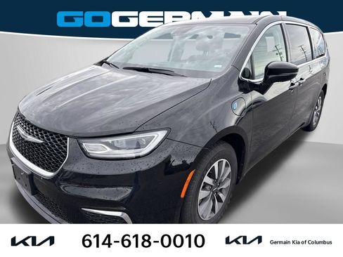 Used 2024 Chrysler Pacifica Limited FWD image 1