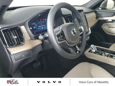 New 2026 Volvo XC90 B6 Plus w/ Protection Package Premier image 24