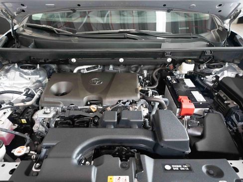 Used 2024 Toyota RAV4 LE FWD image 31