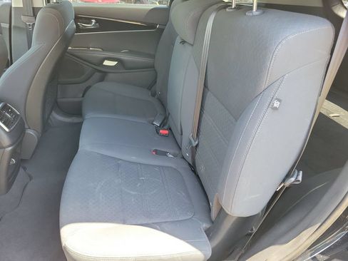Used 2018 Kia Sorento L FWD image 15
