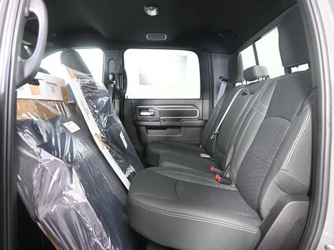New 2026 RAM 3500 Big Horn AWD/4WD image 17
