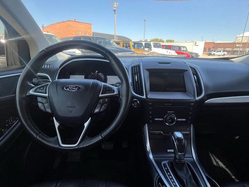 Used 2016 Ford Edge Titanium w/ Technology Package image 20