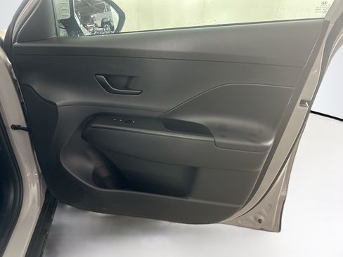 Used 2024 Hyundai Kona SEL AWD/4WD image 32