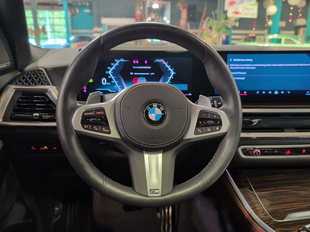 Certified 2026 BMW X5 xDrive40i w/ M Sport Package AWD/4WD image 3