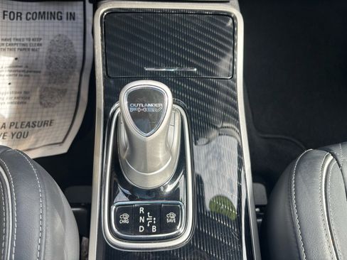 Used 2020 Mitsubishi Outlander GT image 23