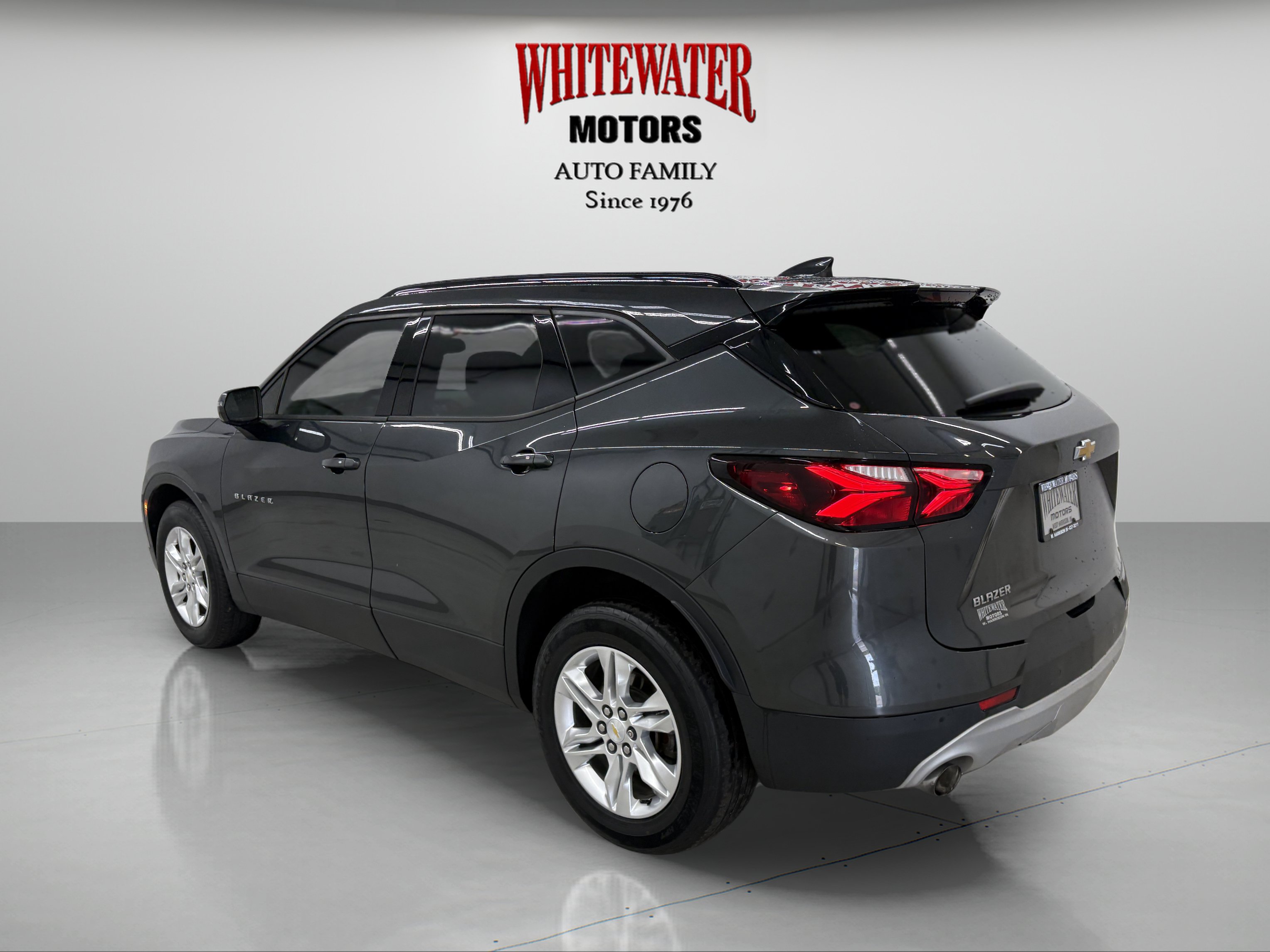 Used 2019 Chevrolet Blazer LT FWD image 2