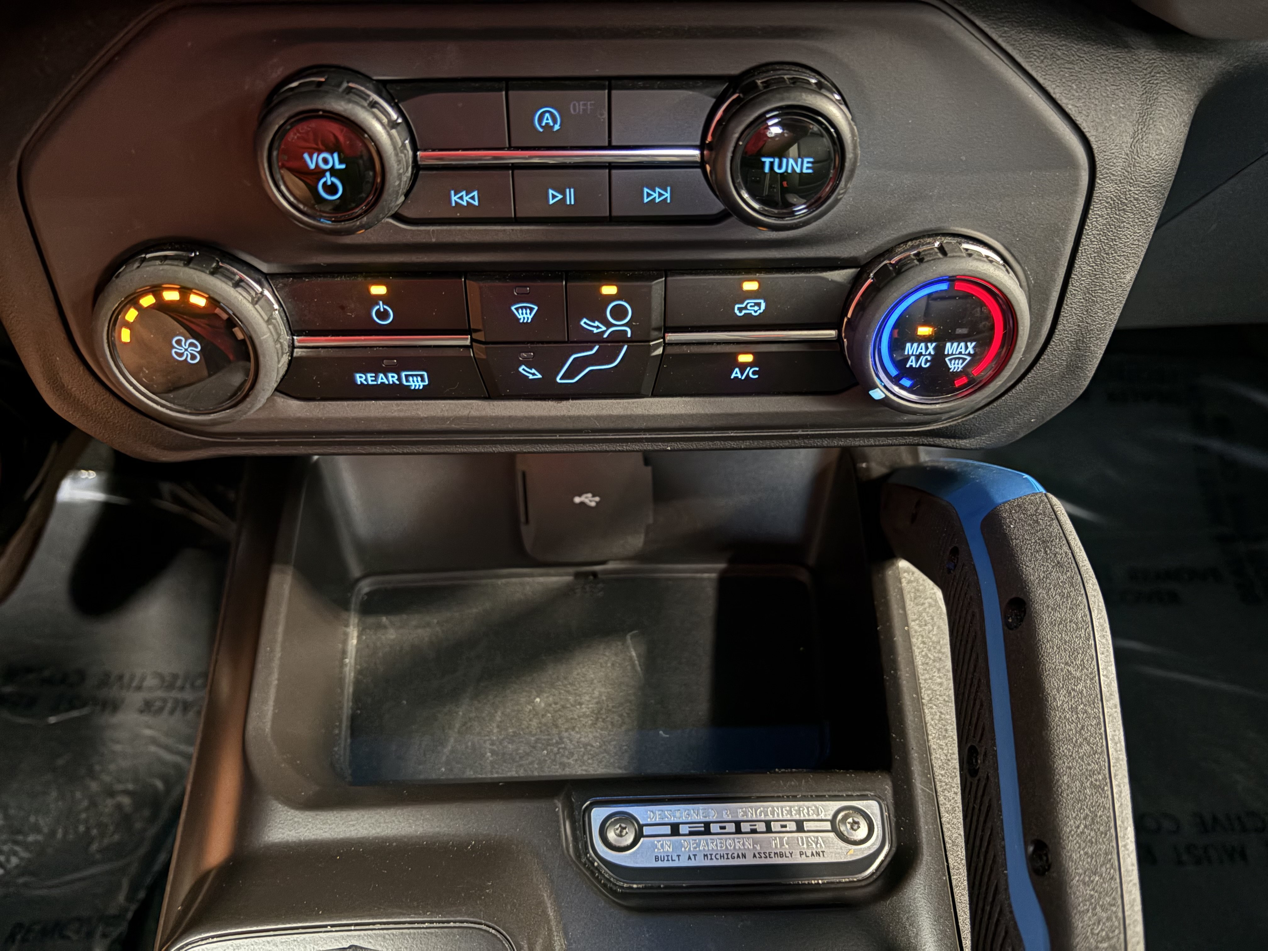 Used 2024 Ford Bronco Black Diamond AWD/4WD image 15