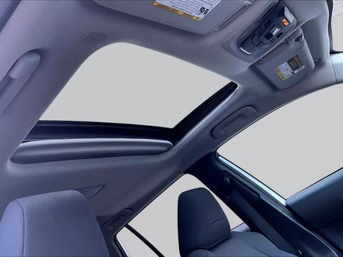 Certified 2023 Toyota Corolla Cross LE w/ Moonroof Package FWD image 14