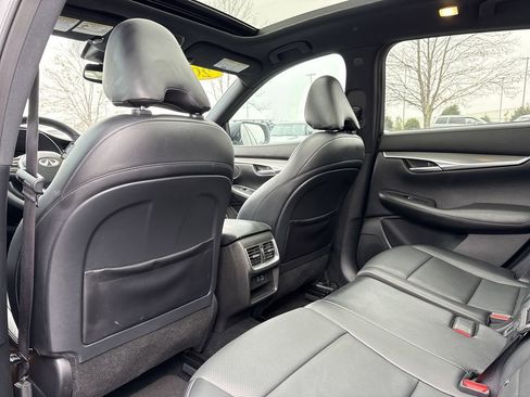 Used 2022 INFINITI QX50 Luxe w/ Appearance Package image 13