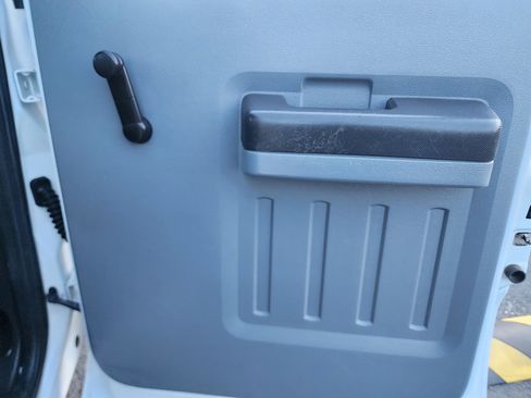Used 2011 Ford F250 XL image 14
