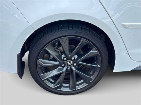 Certified 2025 Toyota Corolla SE w/ SE Premium Package FWD image 10