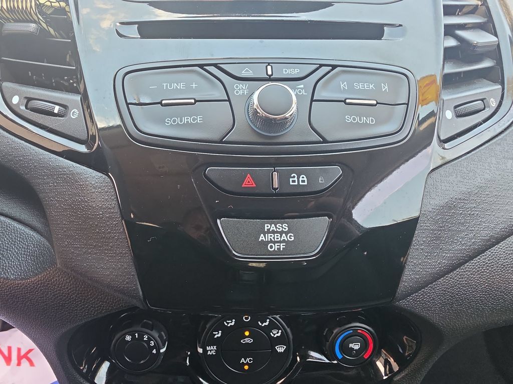 Used 2019 Ford Fiesta SE w/ Equipment Group 201A FWD image 17