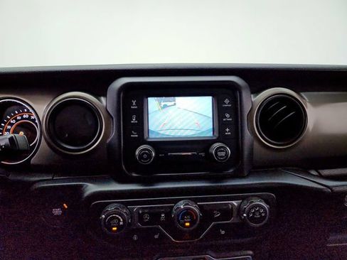 Used 2018 Jeep Wrangler Unlimited Sport S AWD/4WD image 21