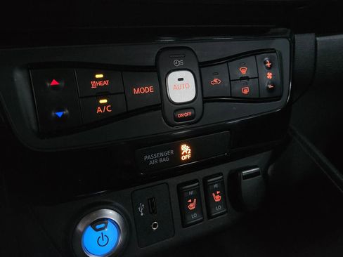 Used 2019 Nissan Leaf SL w/ SL Technology Package image 37