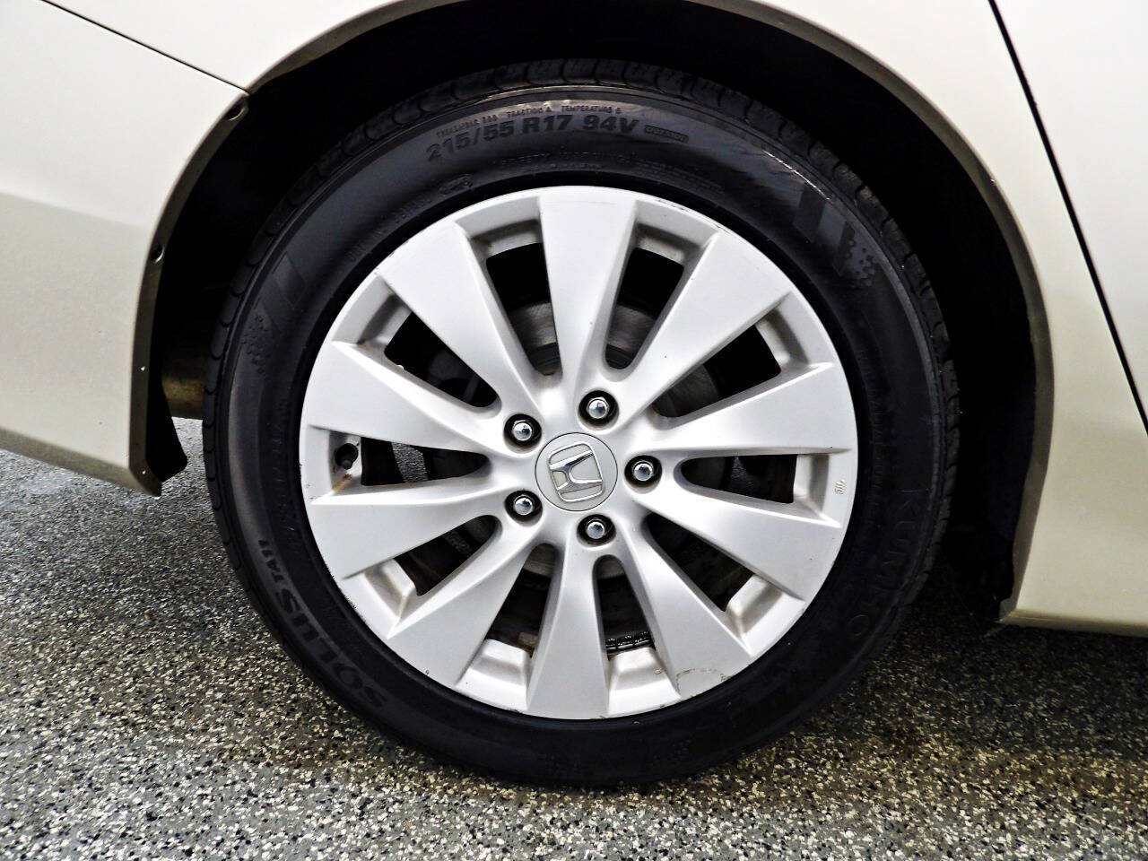Used 2013 Honda Accord EX image 21