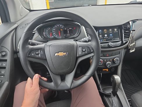Used 2018 Chevrolet Trax LT AWD/4WD image 14