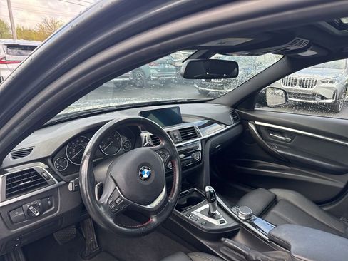 Used 2018 BMW 330e w/ Convenience Package RWD image 10