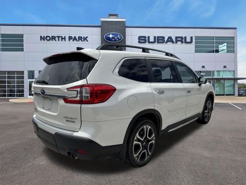 Used 2023 Subaru Ascent Touring AWD/4WD image 3
