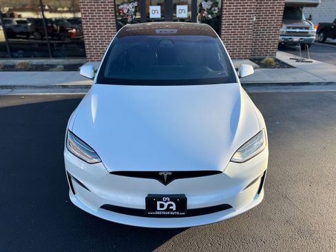 Used 2022 Tesla Model X image 9