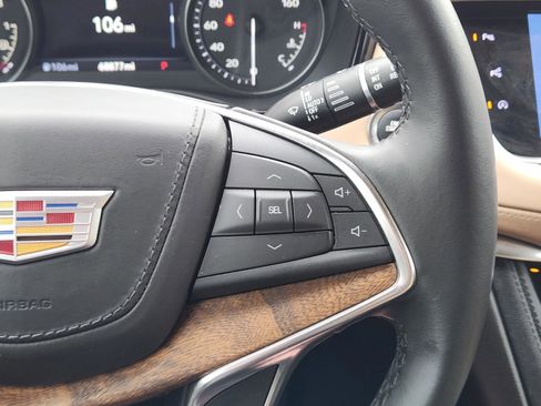 Used 2021 Cadillac XT5 Premium Luxury w/ Platinum Package FWD image 36