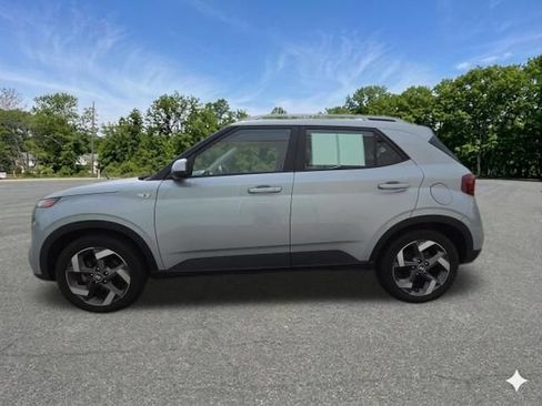 Used 2023 Hyundai Venue SEL w/ Cargo Package FWD image 10