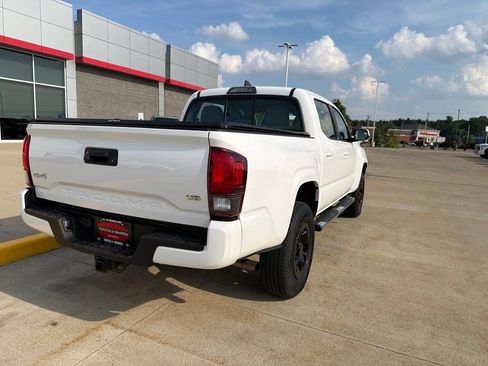 Used 2018 Toyota Tacoma SR w/ SR Convenience Package AWD/4WD image 10