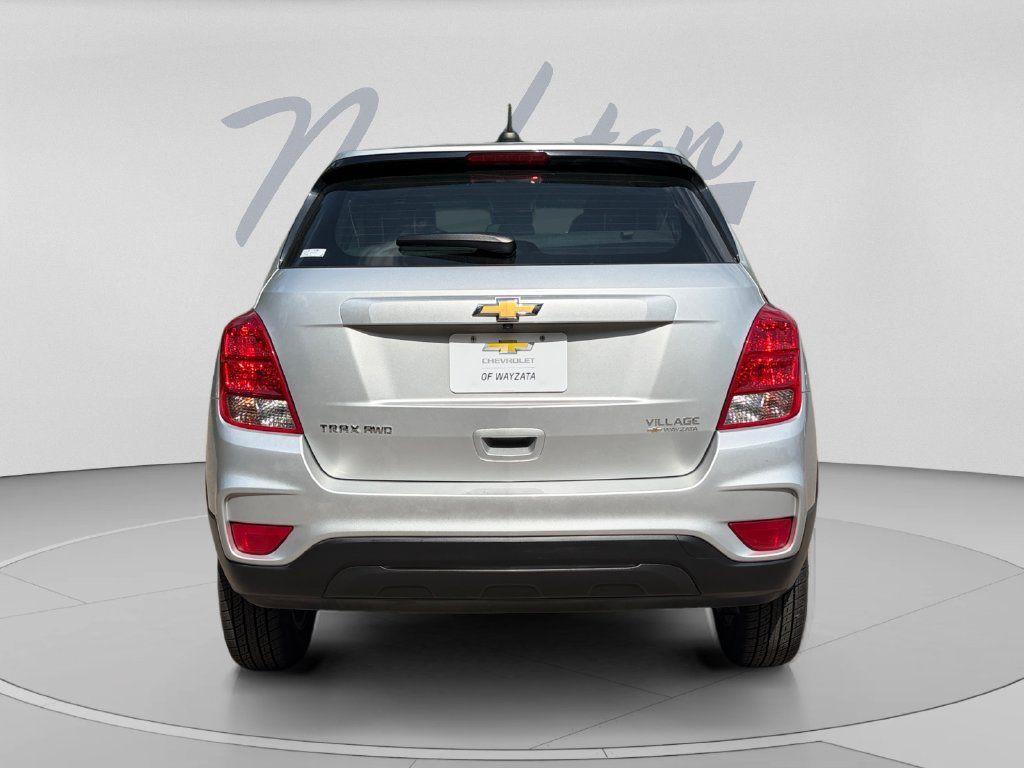 Used 2018 Chevrolet Trax LS AWD/4WD image 4