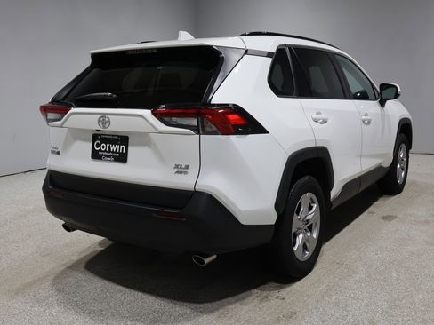 Used 2023 Toyota RAV4 XLE w/ Convenience Package image 2