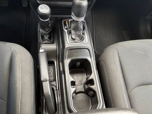 Used 2020 Jeep Wrangler Sport AWD/4WD image 30